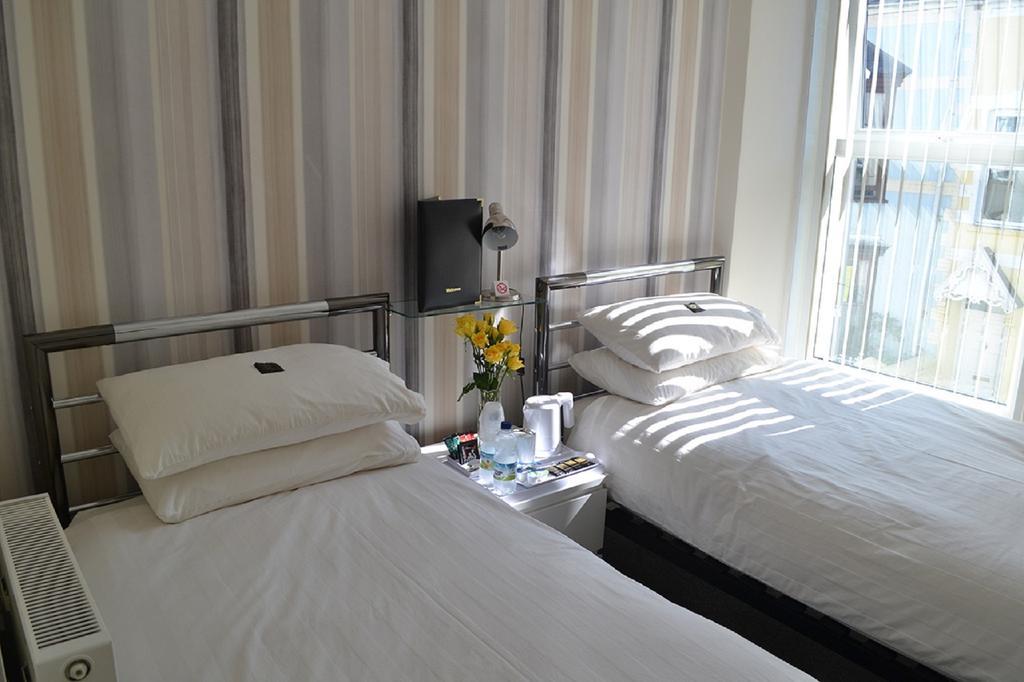 White Rose Guest House Tenby Quarto foto
